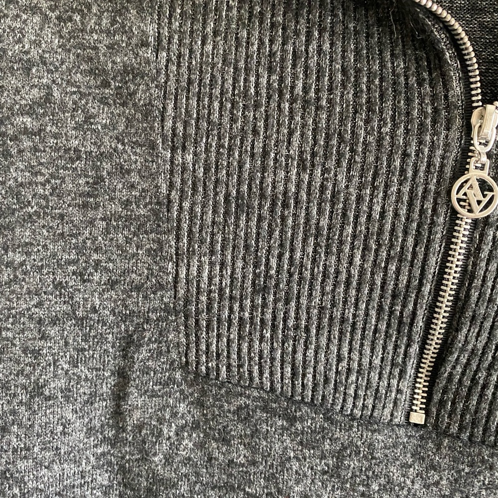 Adrienne Vittadini 3/4 Sleeve Gray Sweater with 1/4 Zip. Size Large. - Picture 6 of 8